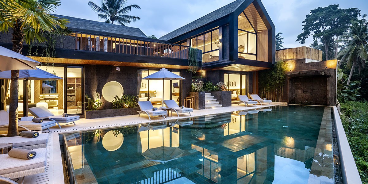 Luxe villa met 5 slaapkamers en groot zwembad te koop op Bali